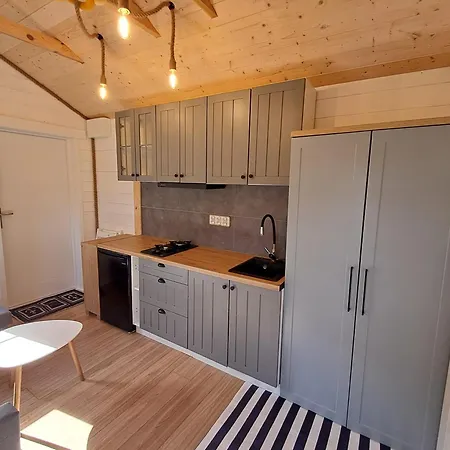 Mazurska Latarnia Na Prywatnej Plazy Tuz Przy Linii Brzegowej * Rydzowka