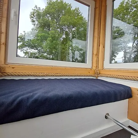 Mazurska Latarnia Na Prywatnej Plazy Tuz Przy Linii Brzegowej *