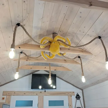Mazurska Latarnia Na Prywatnej Plazy Tuz Przy Linii Brzegowej Pomost Stawy Gospodarstwo Pasieka بيت للعطل