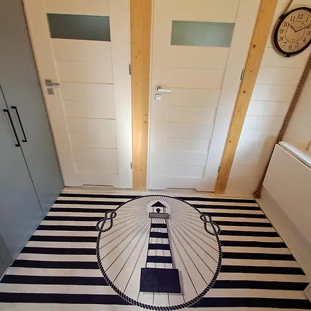 Mazurska Latarnia Na Prywatnej Plazy Tuz Przy Linii Brzegowej Rydzowka