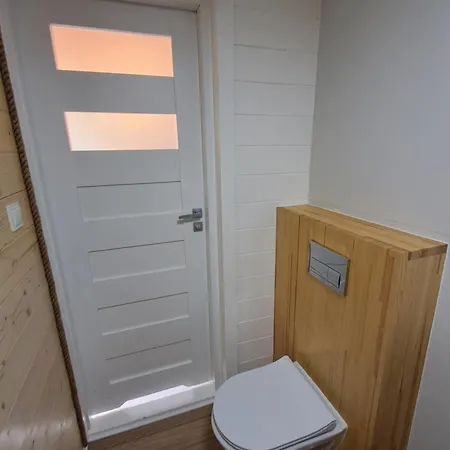 Mazurska Latarnia Na Prywatnej Plazy Tuz Przy Linii Brzegowej