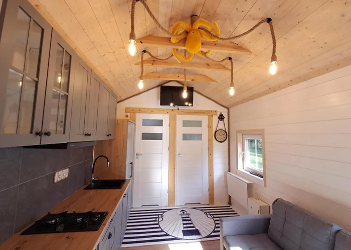 Mazurska Latarnia Na Prywatnej Plazy Tuz Przy Linii Brzegowej Pomost Stawy Gospodarstwo Pasieka *